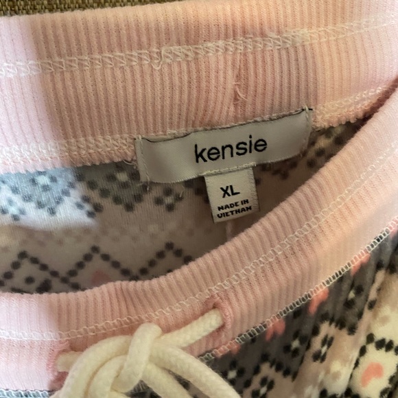 🛍🛍🛍 NWT KENSIE NWT 2-PC PAJAMAS SET 🛍🛍🛍 - Picture 5 of 7